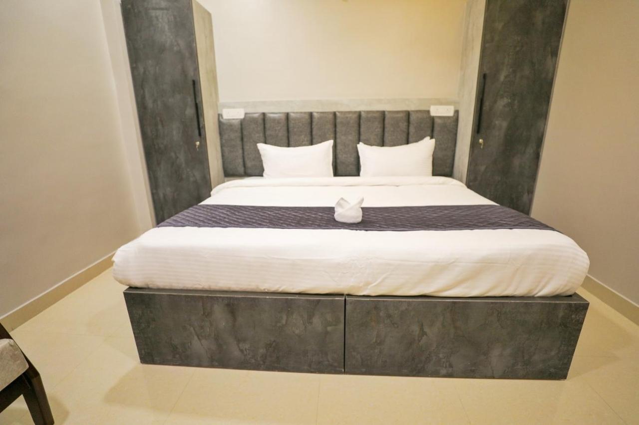 Hotel Ceasta, Beside Us Consulate Hyderabad, Gachibowli Gundipet المظهر الخارجي الصورة