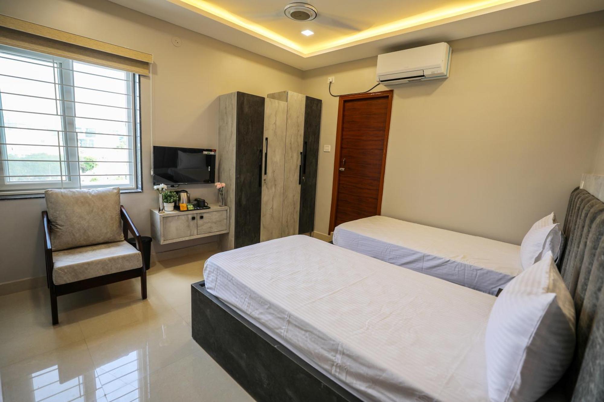 Hotel Ceasta, Beside Us Consulate Hyderabad, Gachibowli Gundipet المظهر الخارجي الصورة